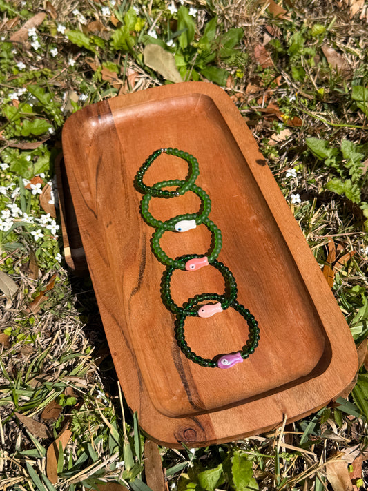 Green stretch bracelet