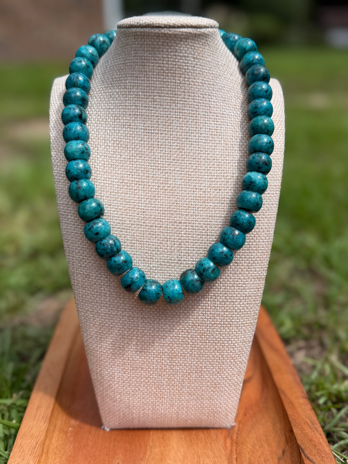 Dyed Kiwi Jasper - Bead Strand